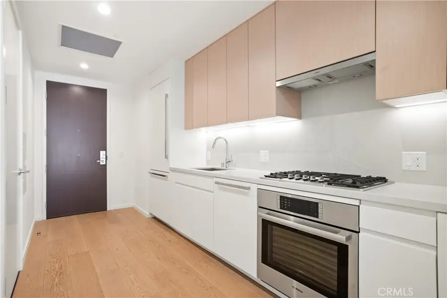 877 S Francisco Street #717, Los Angeles, CA 90017 - #3