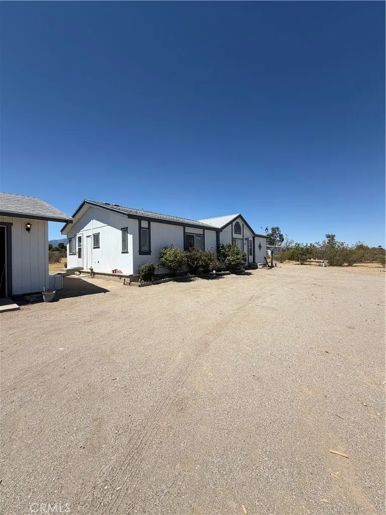 4821 Blue Grass, Phelan, CA 92371 - #3