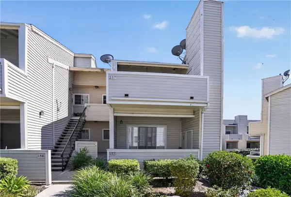 777 S Citrus #157, Azusa, CA 91702