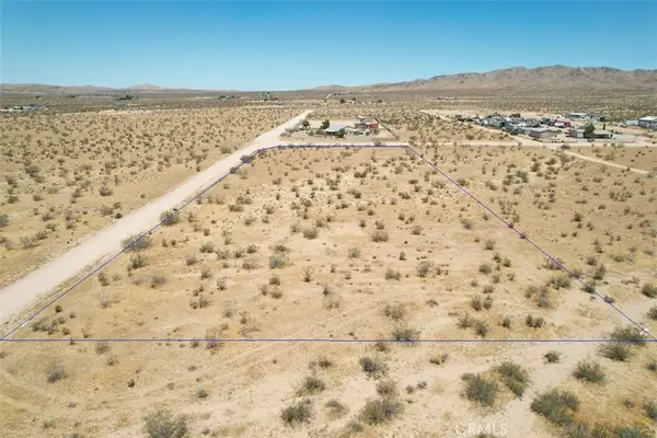 1 Cathedral Drive, Apple Valley, CA 92307