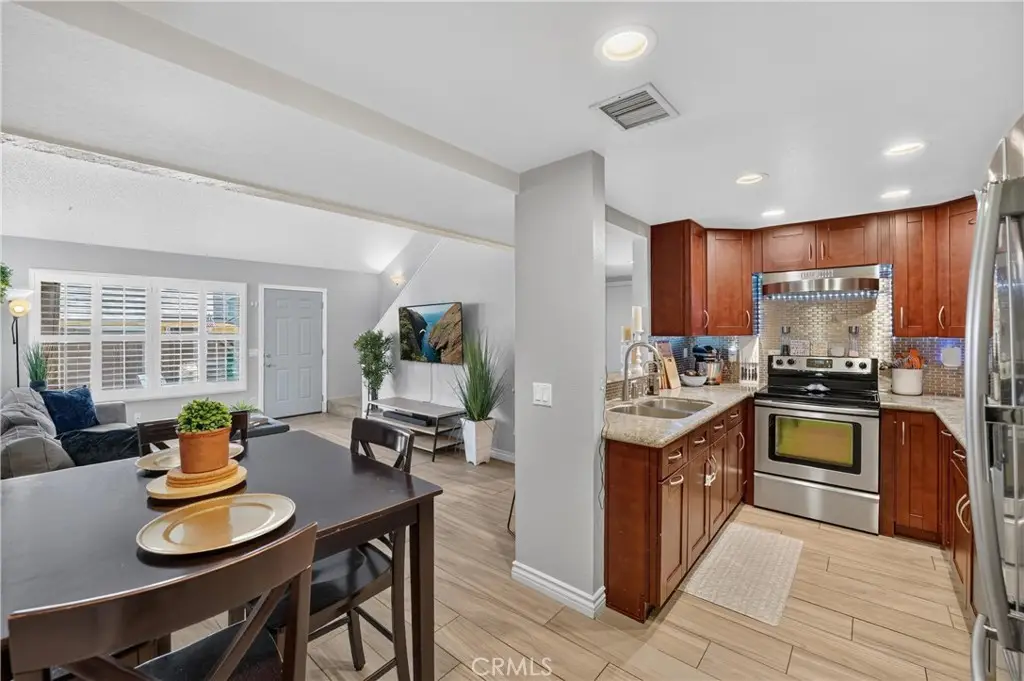 435 W 9th #B3, Upland, CA 91786 - #1