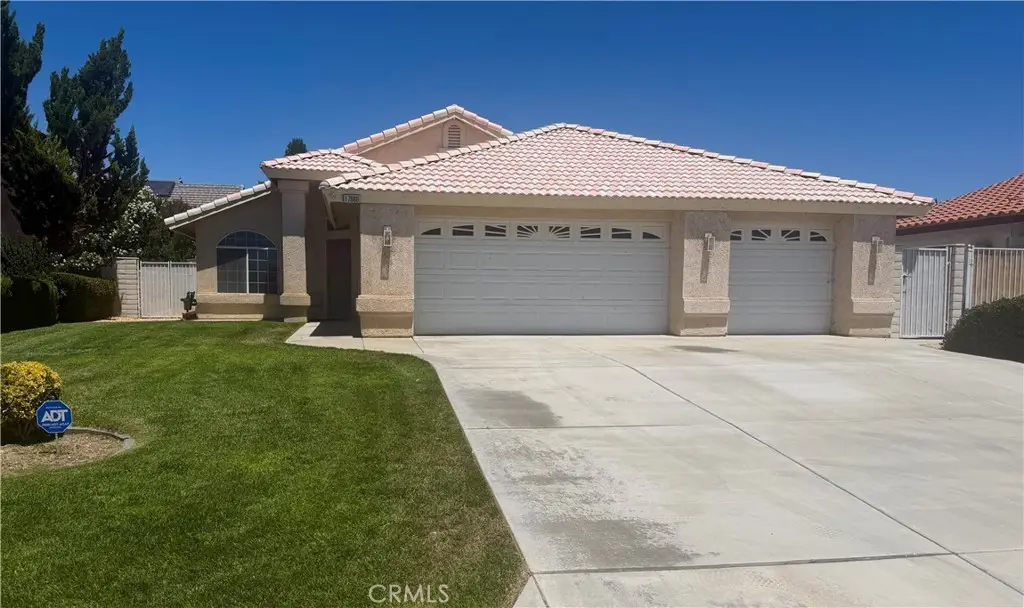 17980 Lakeview, Victorville, CA 92395 - #1