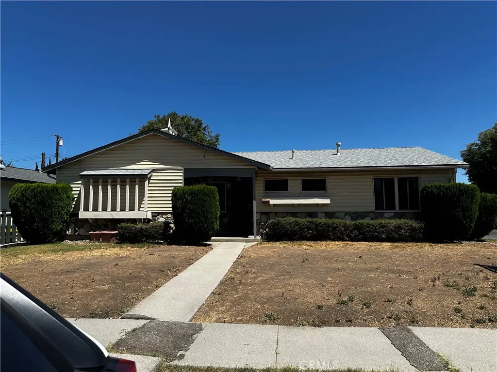 23301 Hamlin, West Hills, CA 91307 - #1