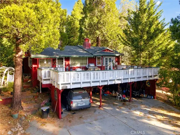 31136 Mountain Oak Drive, Running Springs, CA 92382