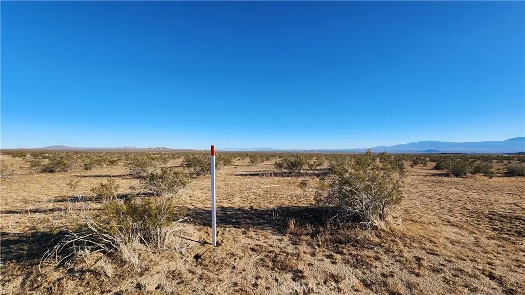 20200 Avenue H, Lancaster, CA 93535 - Image #1