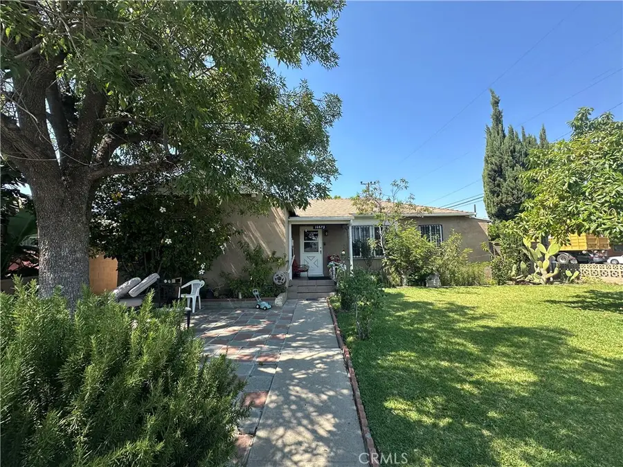 10673 Saticoy Street, Sun Valley, CA 91352 - Image #2