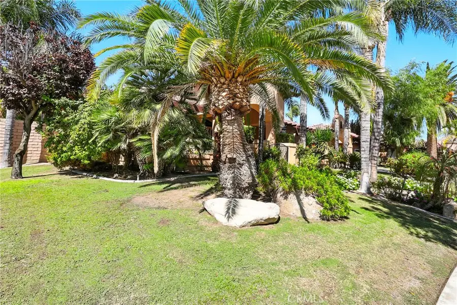 13204 Michaelangelo Drive, Bakersfield, CA 93314 - #2