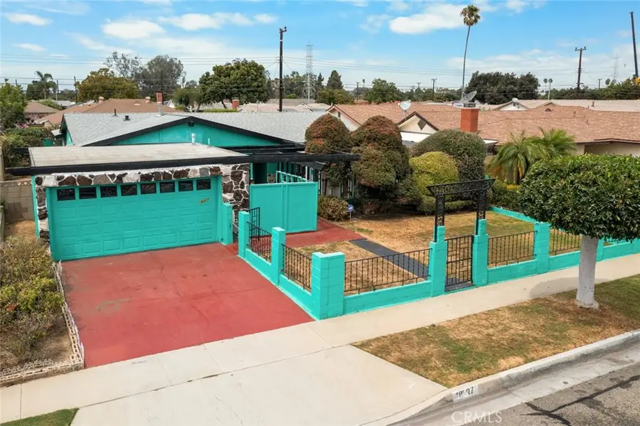 19327 Galway Ave, Carson, CA 90746 - Image #2
