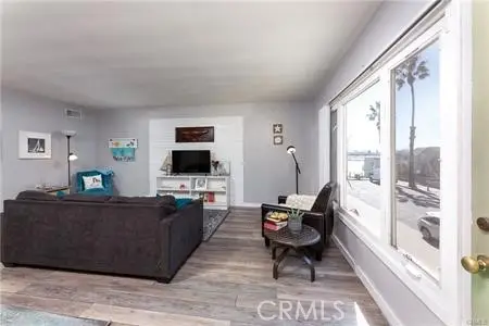 12 3rd Place, Long Beach, CA 90802 - Image #3