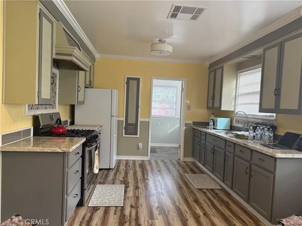 2779 N Arrowhead, San Bernardino, CA 92405 - Image #1