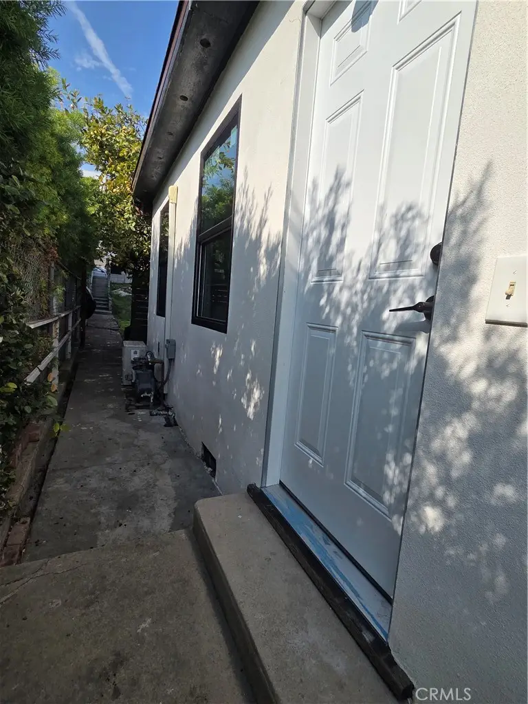 230 N Hoover, Los Angeles, CA 90004 - #3