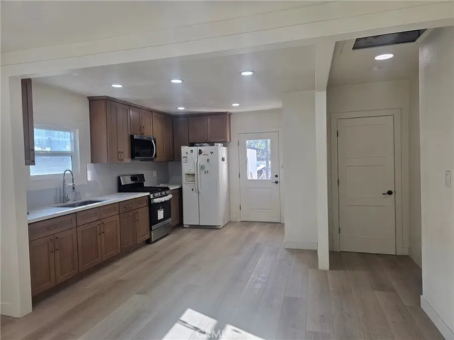 5493 Cerritos, Long Beach, CA 90805 - Image #3