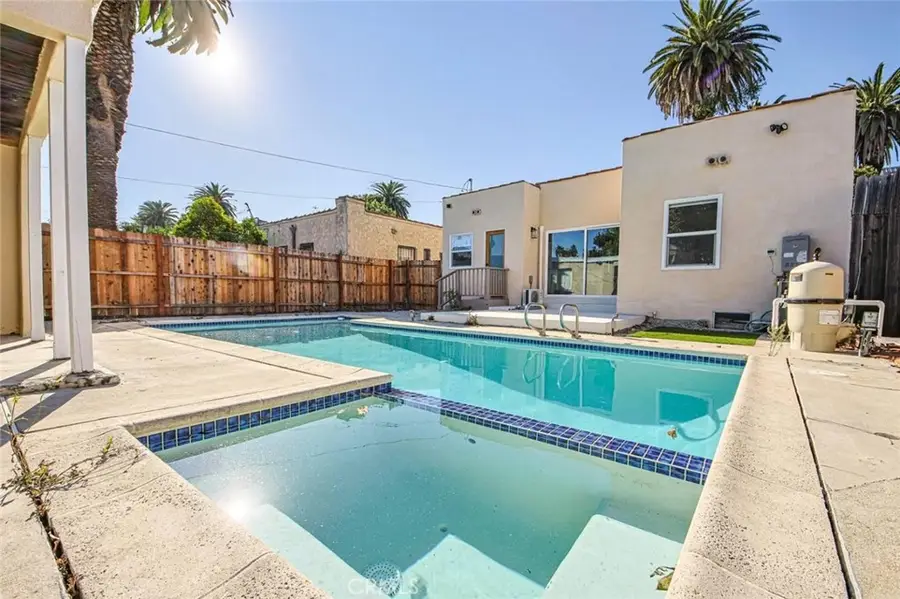 2306 S Cloverdale, Los Angeles, CA 90016 - Image #2