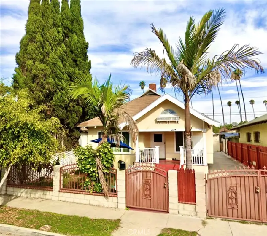 2129 W 30th, Los Angeles, CA 90018 - #2