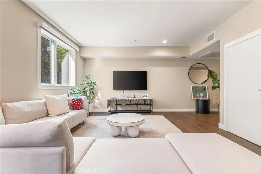 39 S Los Robles Avenue #3001, Pasadena, CA 91101 - #2