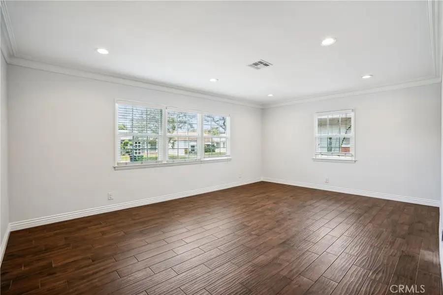 3816 S Victoria, Los Angeles, CA 90008 - #3