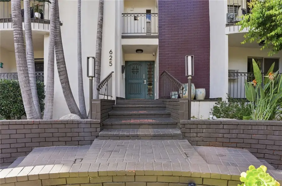 625 N Flores #104, Los Angeles, CA 90048 - #3