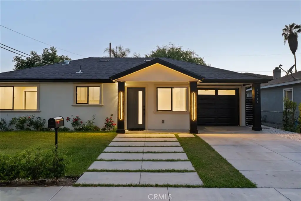 13741 Carfax, Bellflower, CA 90706 - #1