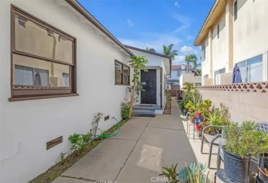 4609 W 116th St, Hawthorne, CA 90250 - #2