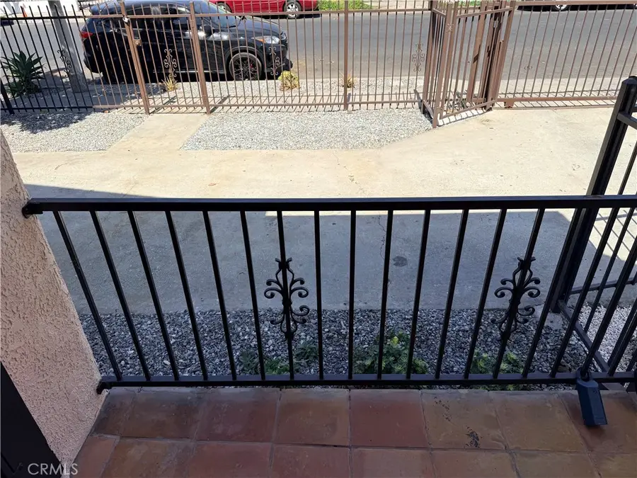 134 W 49th, Los Angeles, CA 90037 - #3