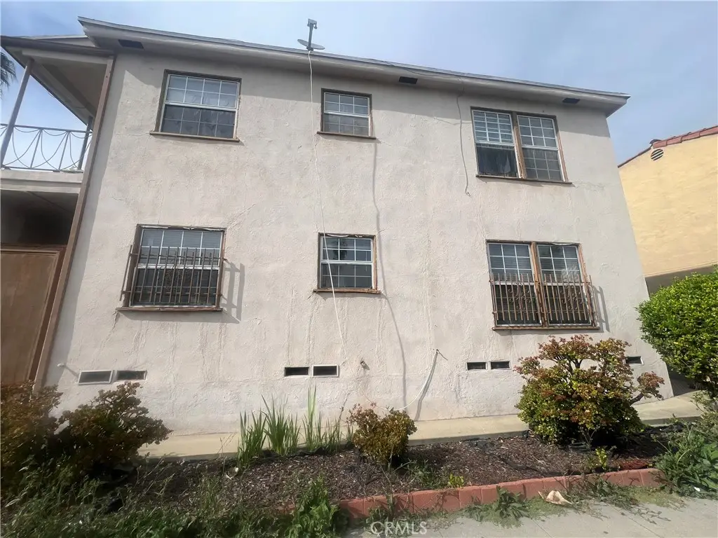 3039 W Vernon, Los Angeles, CA 90008 - #1