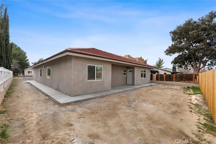 15688 Kingswood, Victorville, CA 92392 - #2