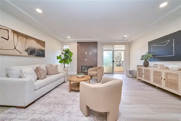 5525 W Olympic Boulevard #202, Los Angeles, CA 90036