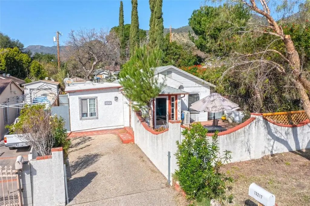 13217 Raven, Sylmar, CA 91342 - #1