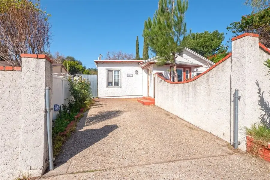 13217 Raven, Sylmar, CA 91342 - #3