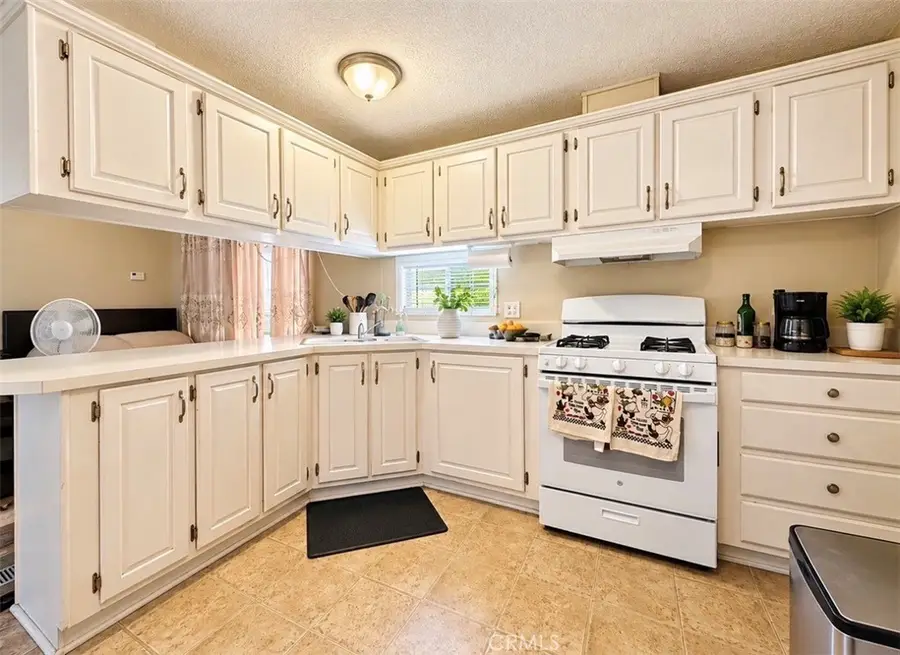 17820 Lakewood Avenue #24, Bellflower, CA 90703 - #2