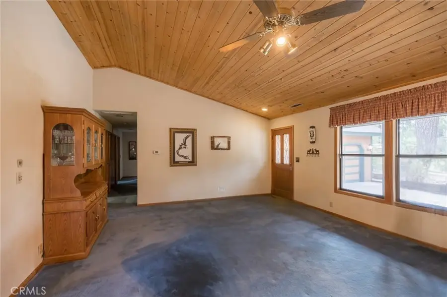 489 Woodside Drive, Big Bear City, CA 92314 - Image #3