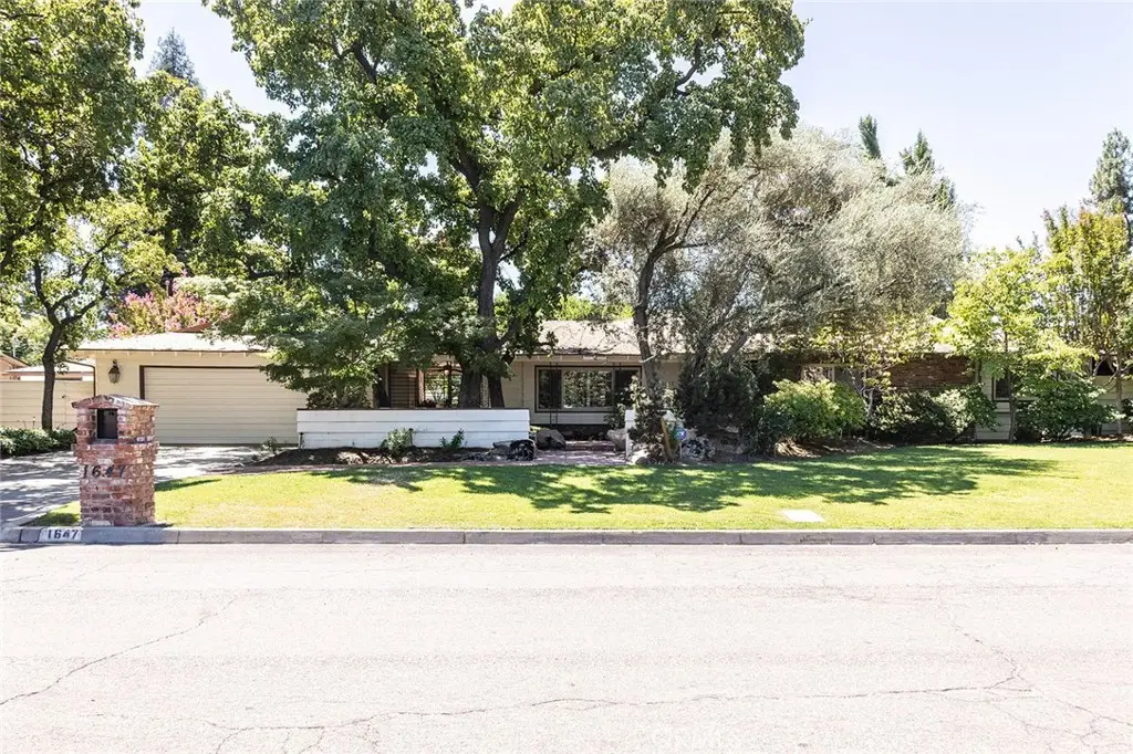 1647 W Wrenwood Avenue, Fresno, CA 93711 - #1