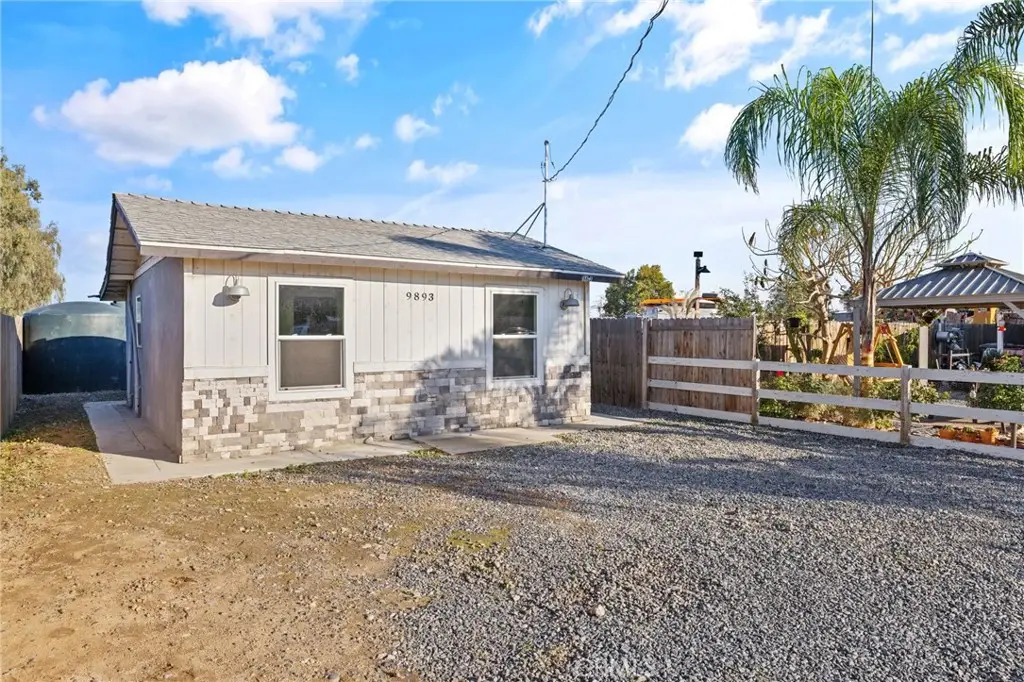 9893 Vista Avenue, Hanford, CA 93230 - #1
