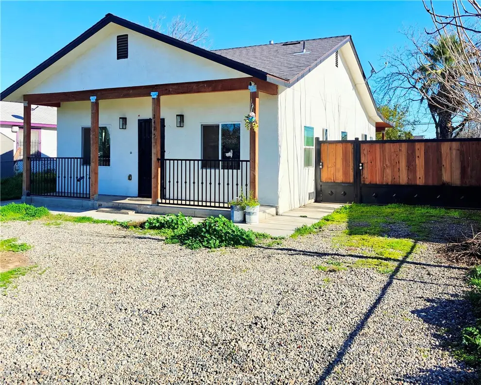 2425 S 10th Street, Fresno, CA 93725 - #1