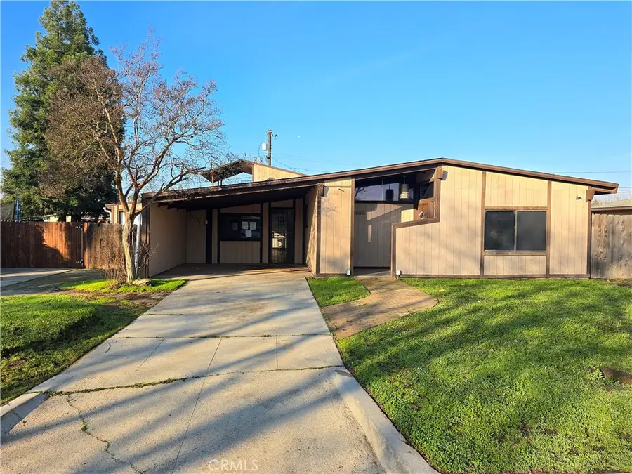 6569 N College Avenue, Fresno, CA 93704 - Image #2