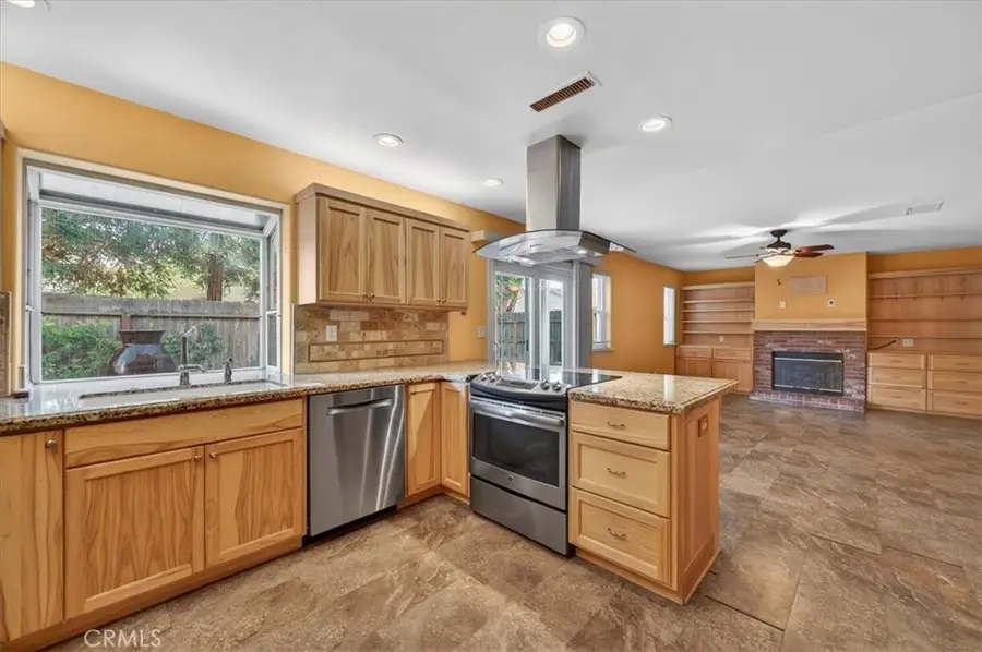 1881 E Frederick, Fresno, CA 93720 - Image #3