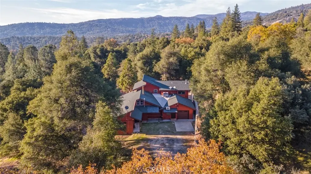 42203 Oak Lane, Oakhurst, CA 93644 - #1