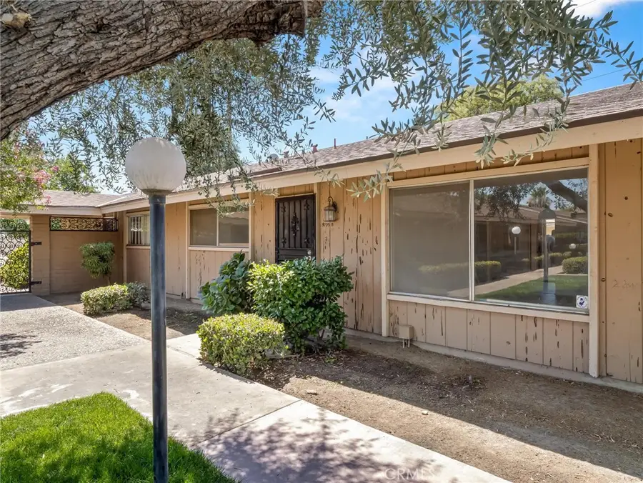 3725 N Fruit Avenue #B, Fresno, CA 93705 - #3