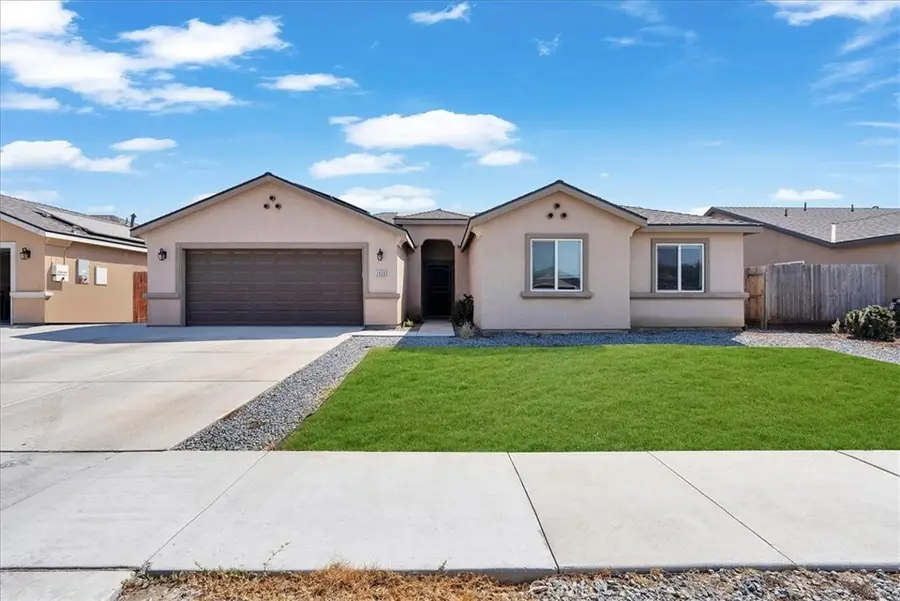 2439 Madeline Drive, Hanford, CA 93230 - #2