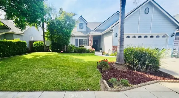 2559 E Fallbrook, Fresno, CA 93720