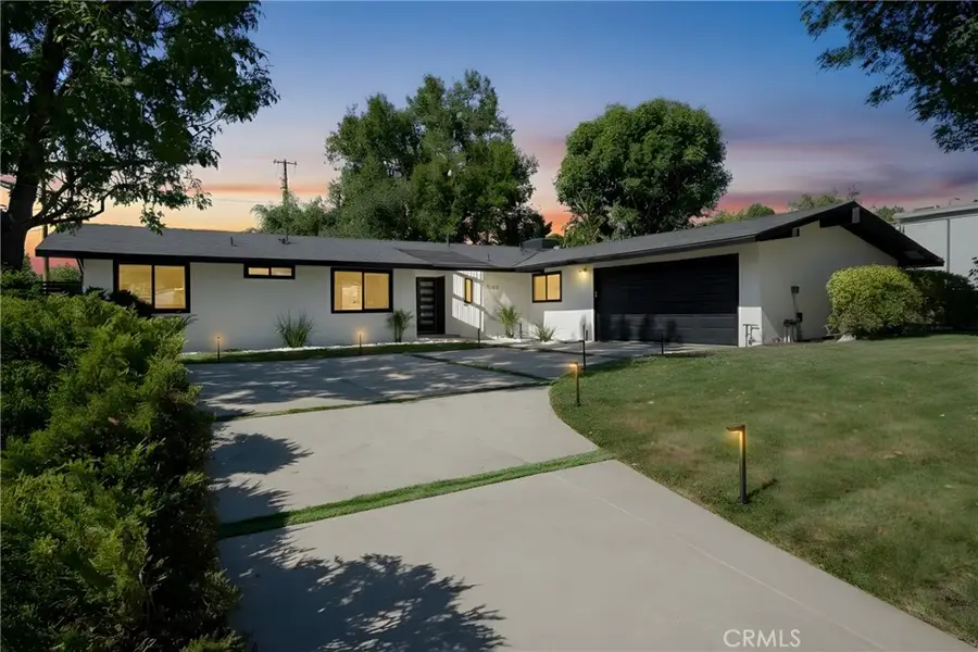 10805 Chimineas, Porter Ranch, CA 91326 - Image #2