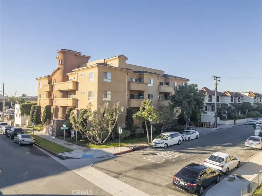 1515 Grismer Avenue #302, Burbank, CA 91504 - Image #2