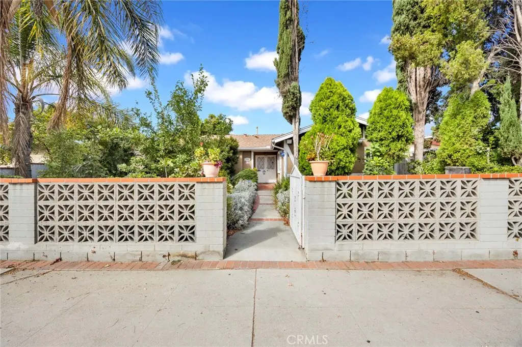 15901 Lassen Street, North Hills, CA 91343 - Image #1