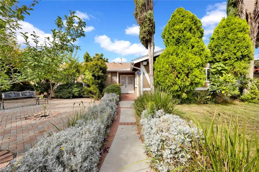 15901 Lassen Street, North Hills, CA 91343 - Image #2