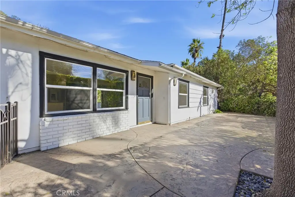 8123 Amor Road, Los Angeles, CA 90046 - Image #1