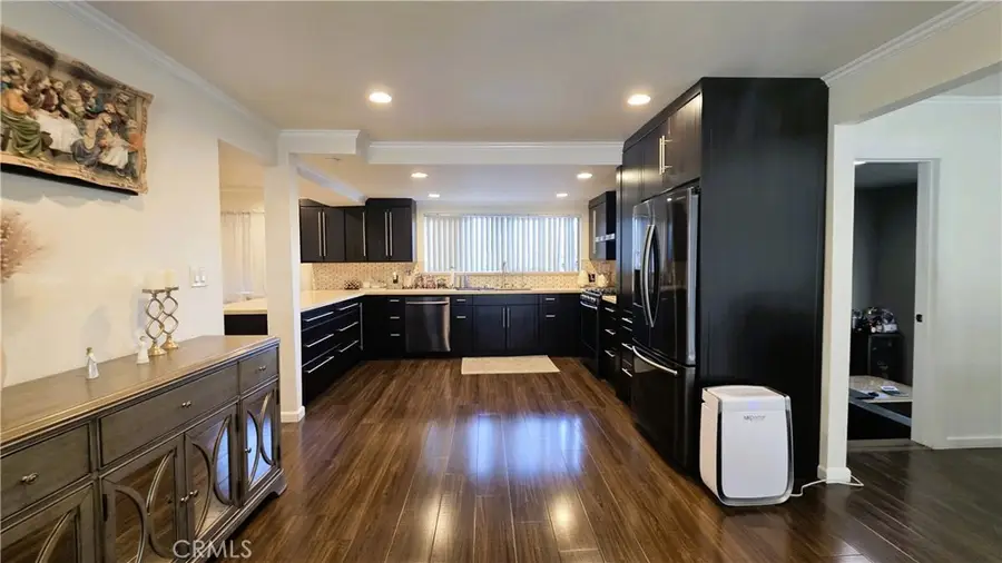 608 Hawthorne Street #E, Glendale, CA 91204 - #2