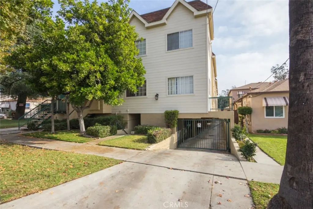 404 Lincoln Avenue, Glendale, CA 91205 - #1