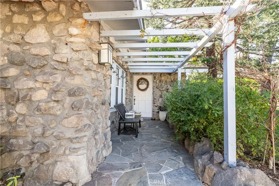 2123 Crescent, Montrose, CA 91020 - Image #2