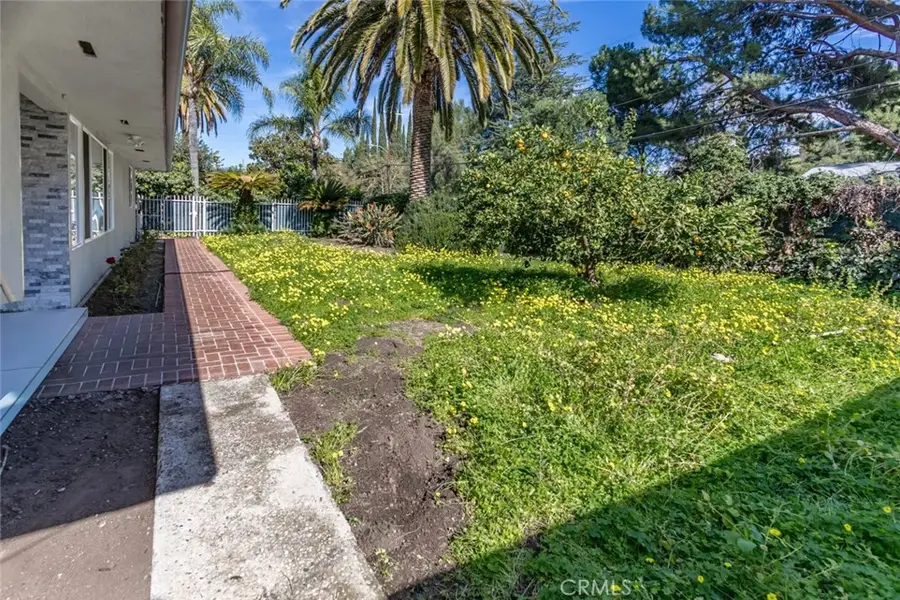 9711 Wheatland Avenue, Shadow Hills, CA 91040 - #3