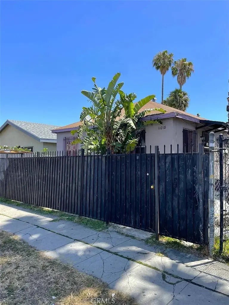 11018 S Figueroa, Los Angeles, CA 90061 - #2